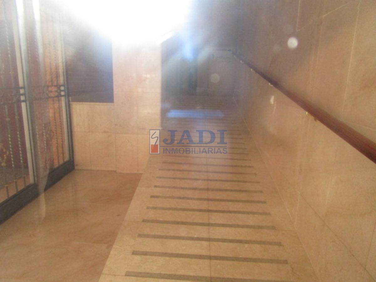 For sale of flat in Valdepeñas