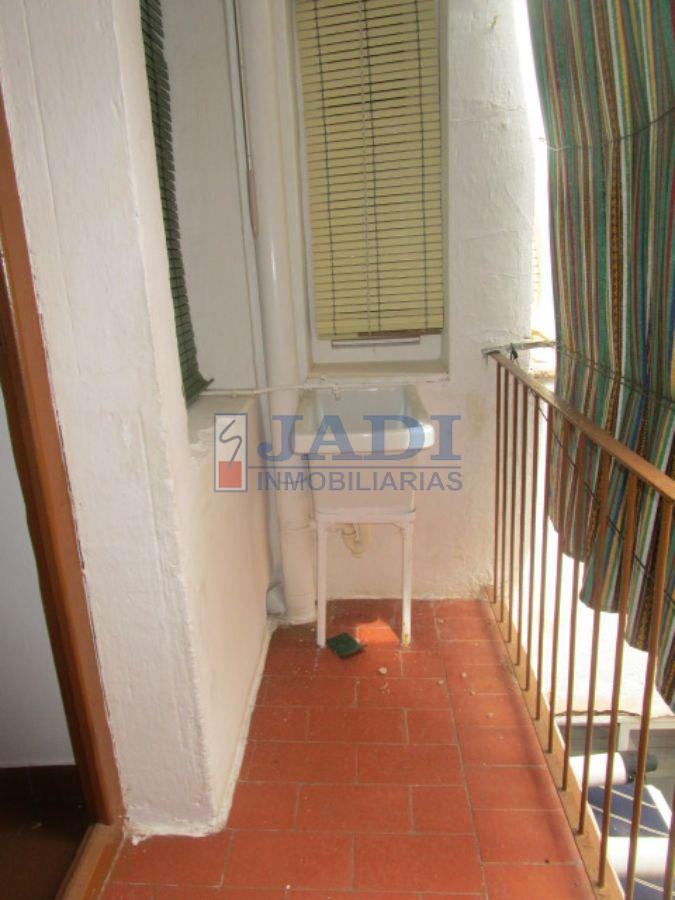 For sale of flat in Valdepeñas