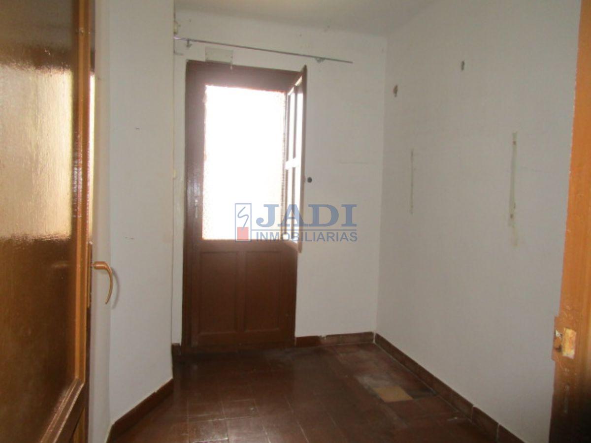 For sale of flat in Valdepeñas