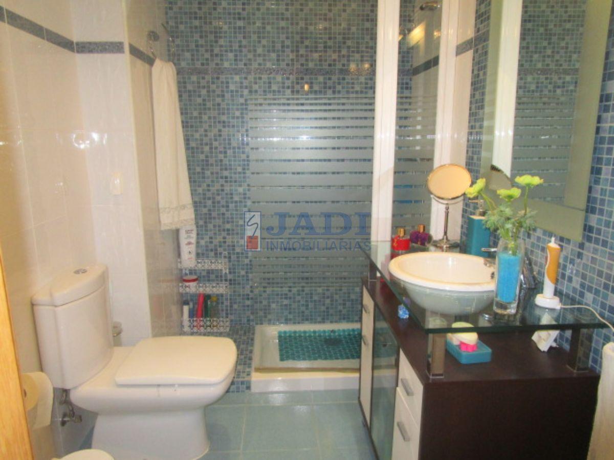 For sale of flat in Valdepeñas