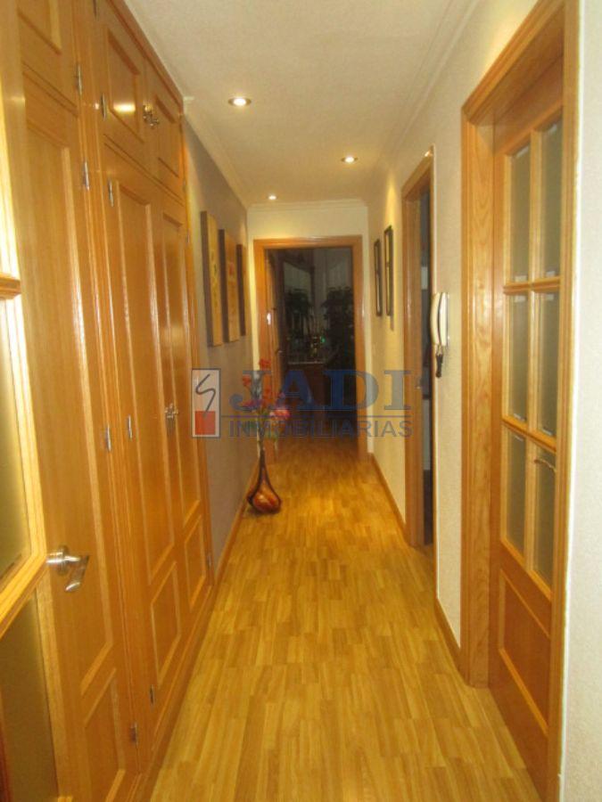 For sale of flat in Valdepeñas