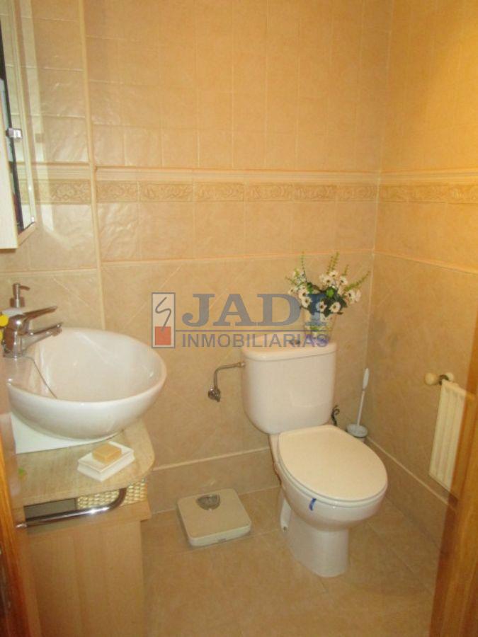 For sale of flat in Valdepeñas
