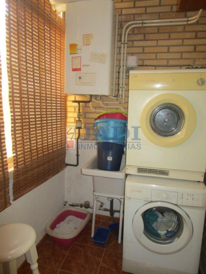 For sale of flat in Valdepeñas