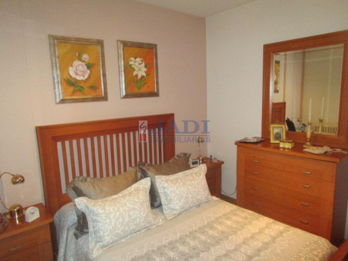 For sale of flat in Valdepeñas