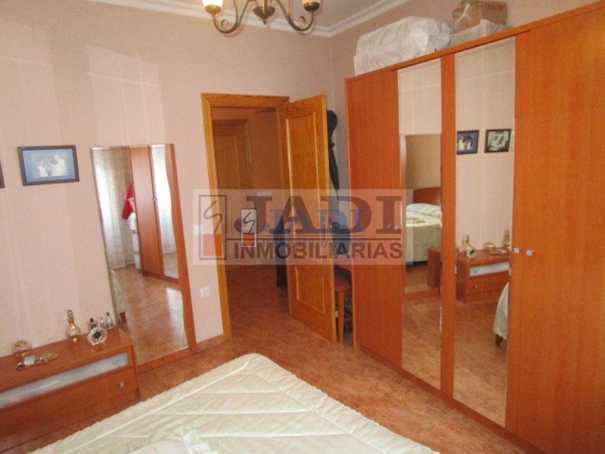 For sale of flat in Valdepeñas