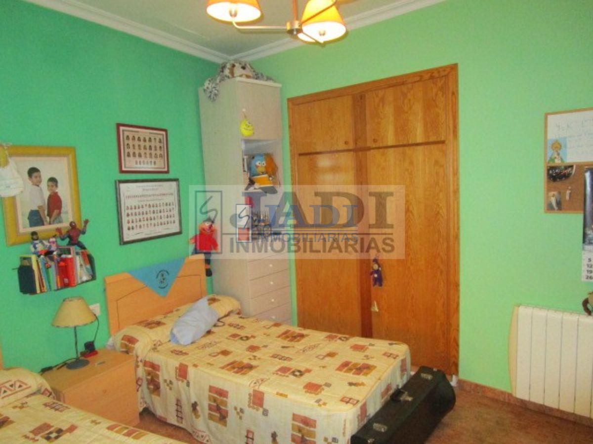 For sale of flat in Valdepeñas