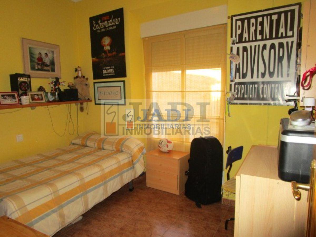 For sale of flat in Valdepeñas