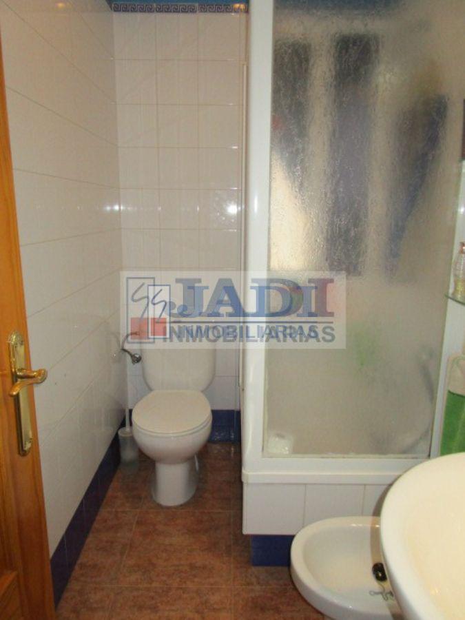 For sale of flat in Valdepeñas