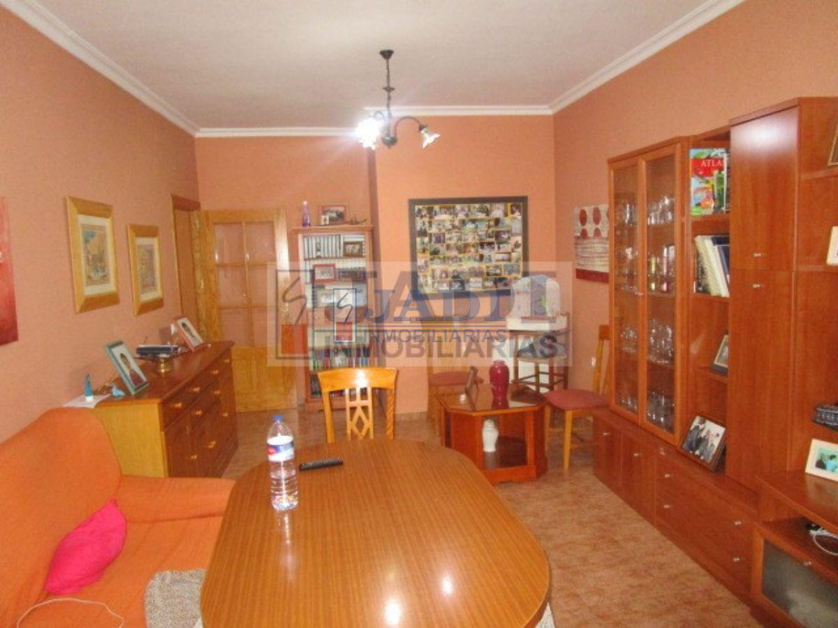 For sale of flat in Valdepeñas