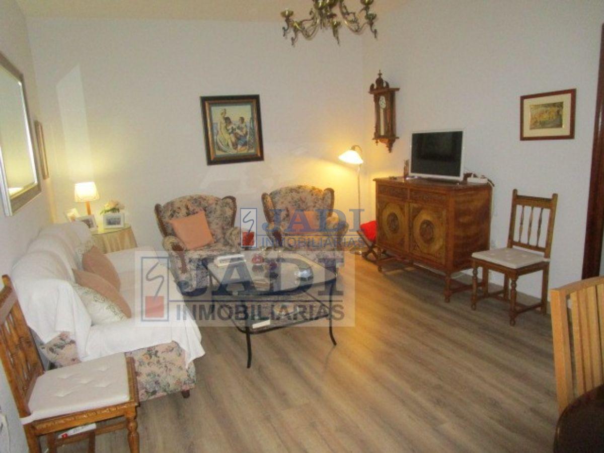 For sale of flat in Valdepeñas