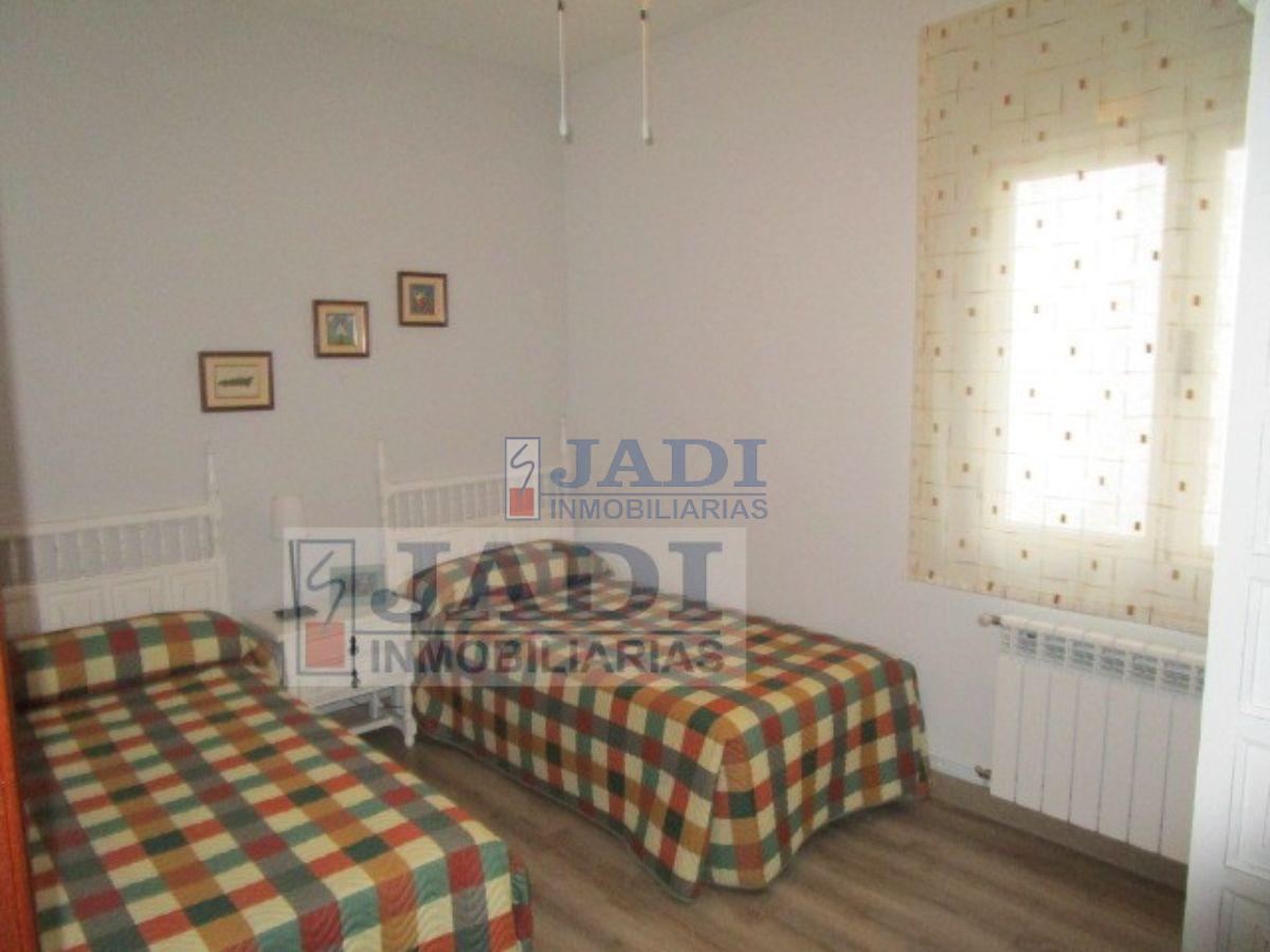 For sale of flat in Valdepeñas