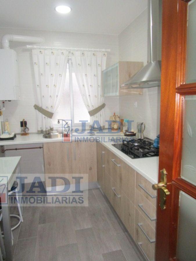 For sale of flat in Valdepeñas