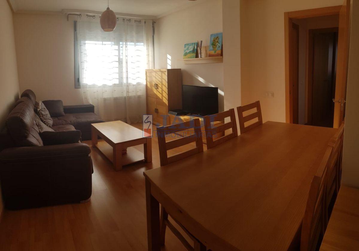 For sale of flat in Valdepeñas