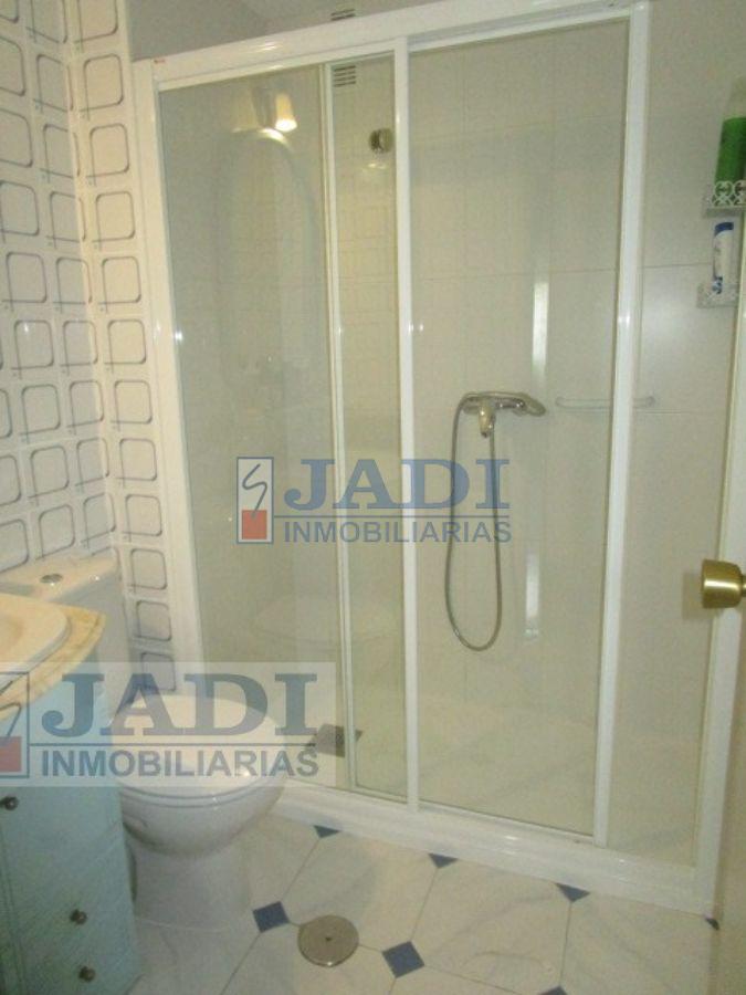 For sale of flat in Valdepeñas