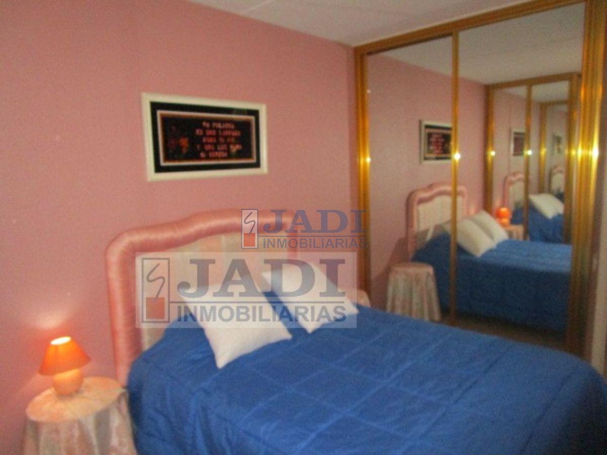 For sale of flat in Valdepeñas