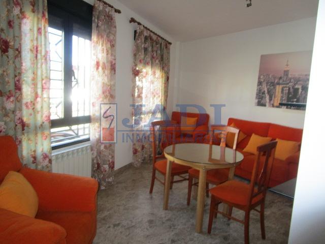 For sale of flat in Valdepeñas
