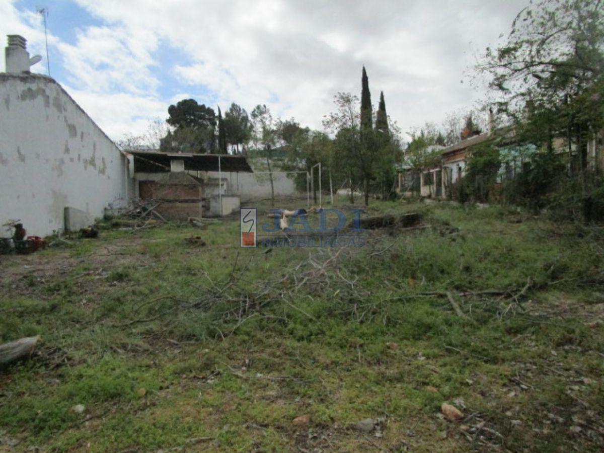 For sale of land in Valdepeñas