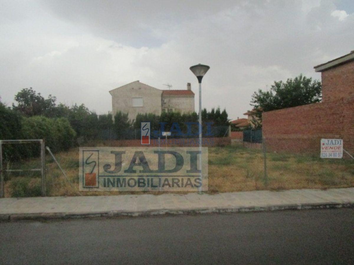 For sale of land in Valdepeñas