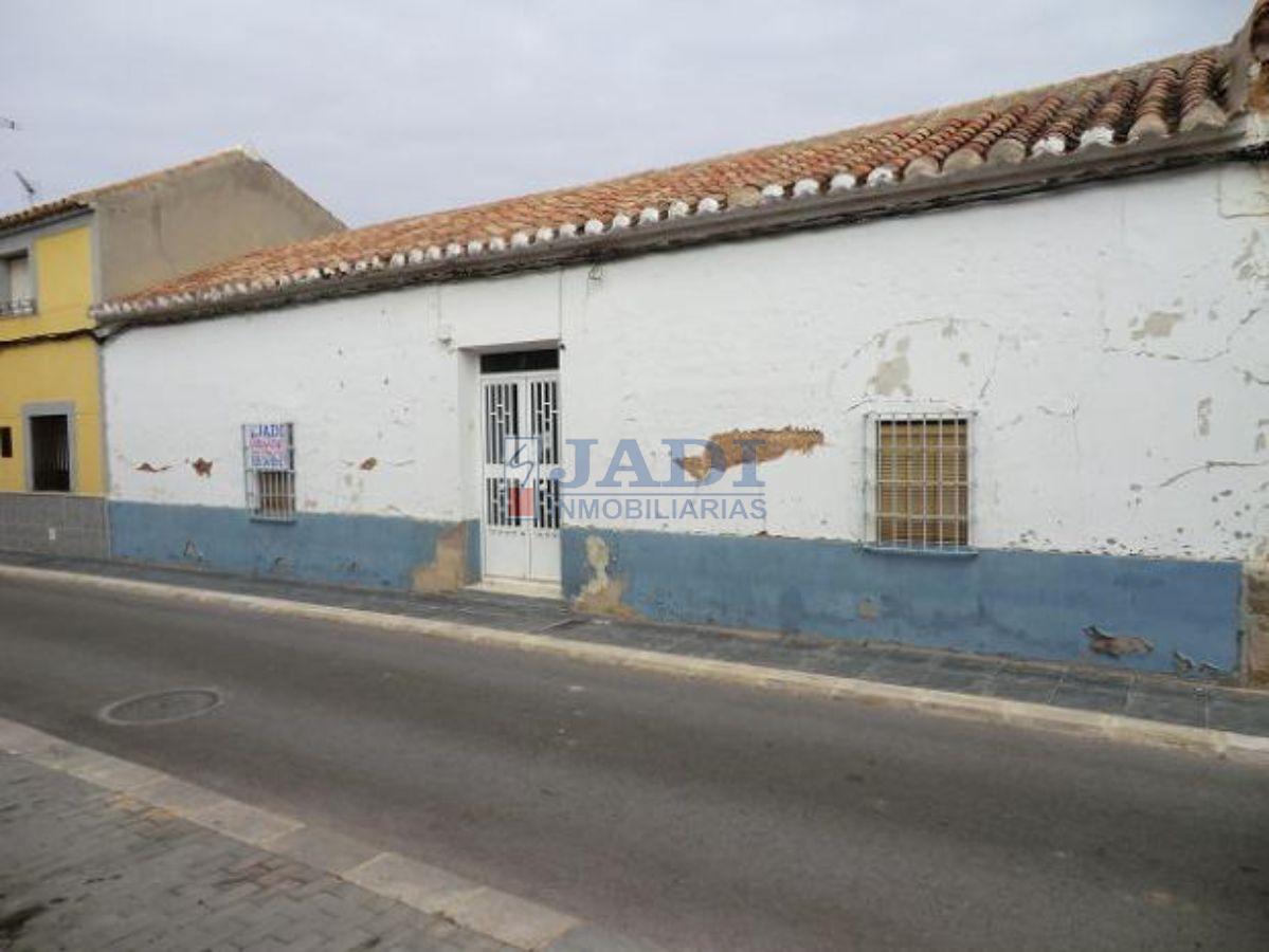 For sale of house in Valdepeñas