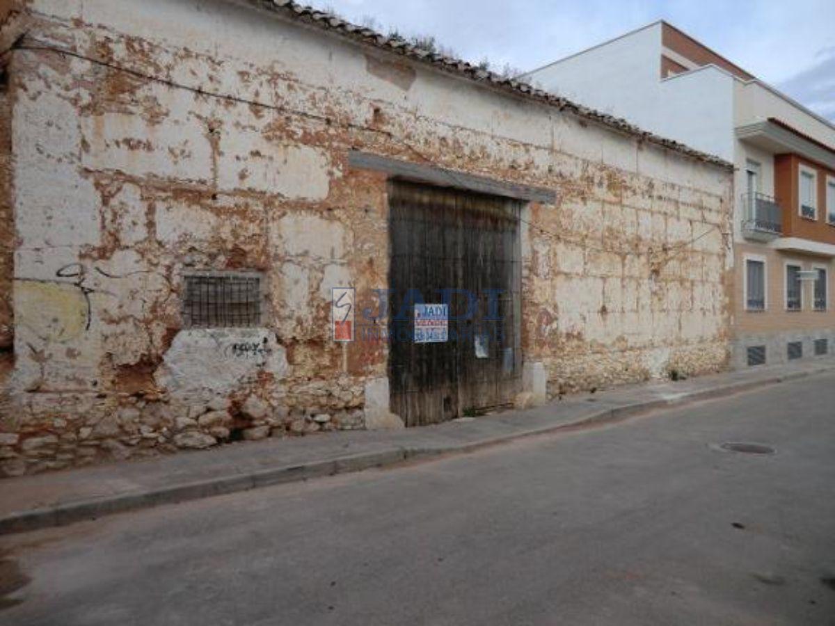 For sale of land in Valdepeñas