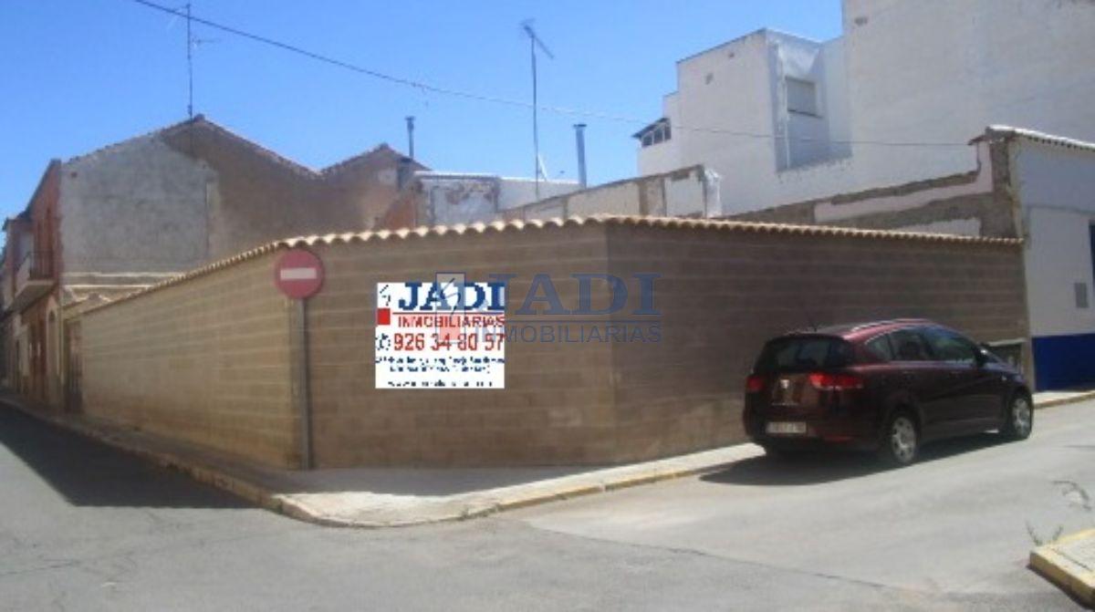 For sale of land in Valdepeñas