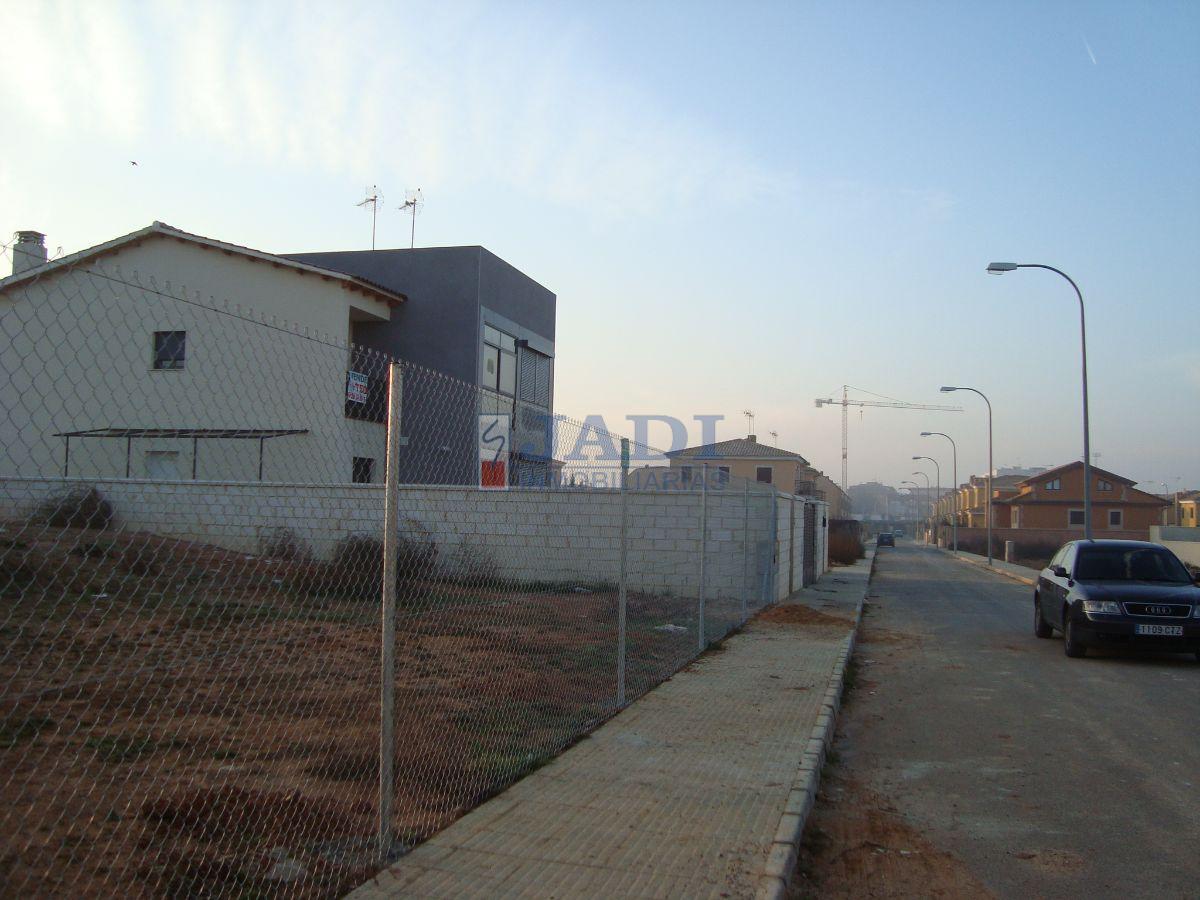 For sale of land in Valdepeñas