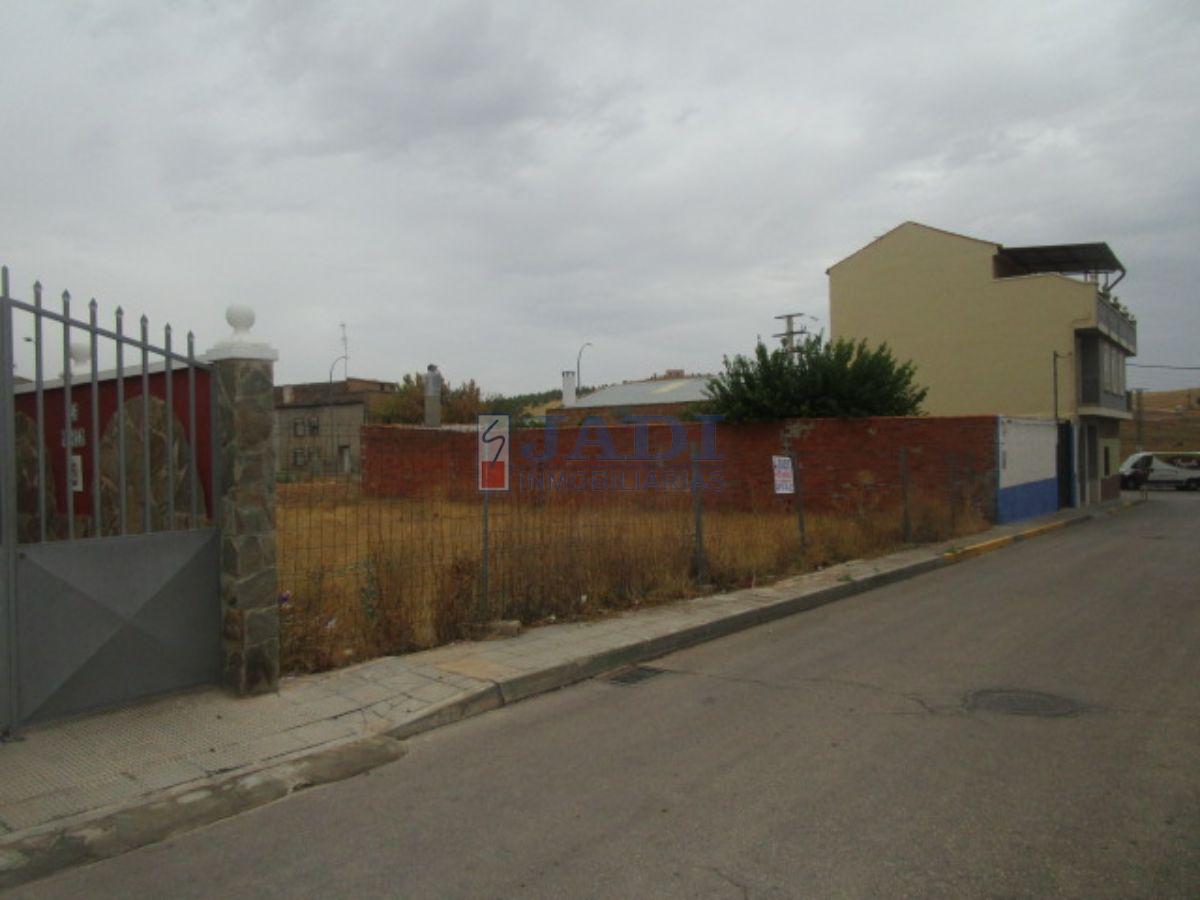 For sale of land in Valdepeñas