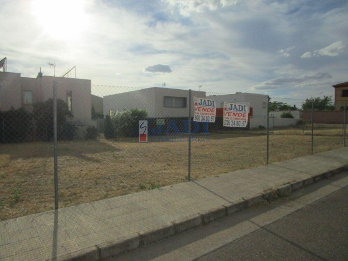 For sale of land in Valdepeñas