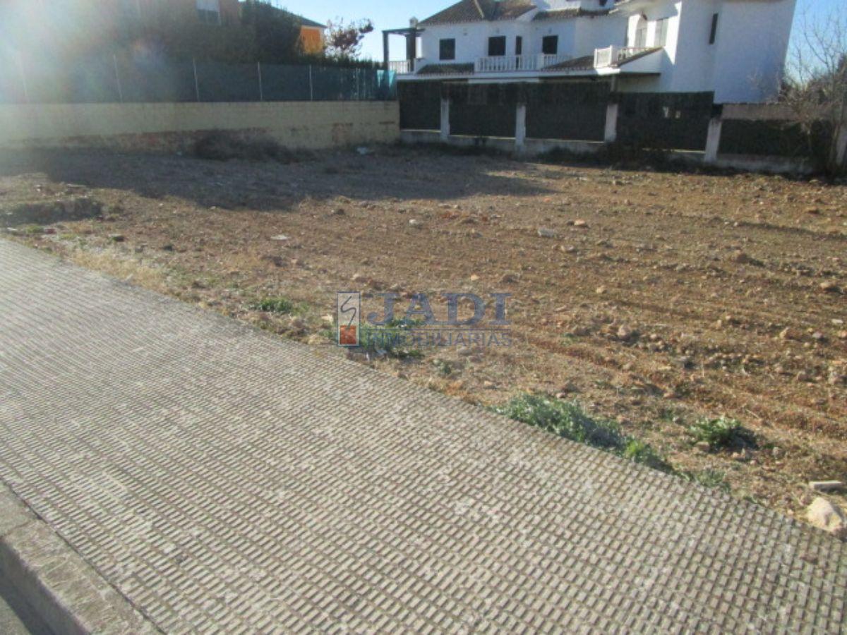 For sale of land in Valdepeñas