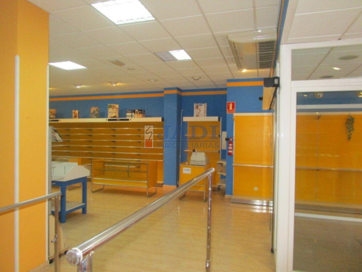 For rent of commercial in Valdepeñas