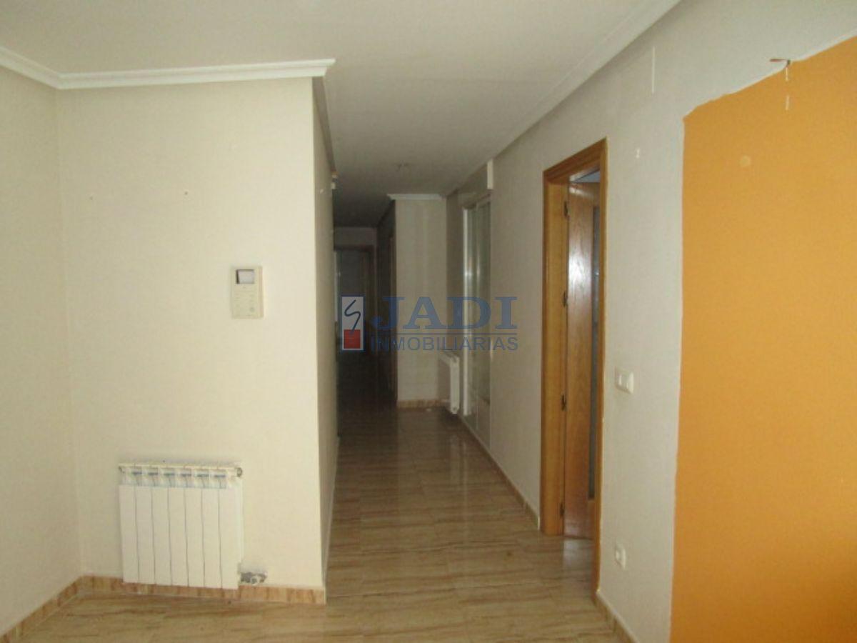 For sale of flat in Valdepeñas