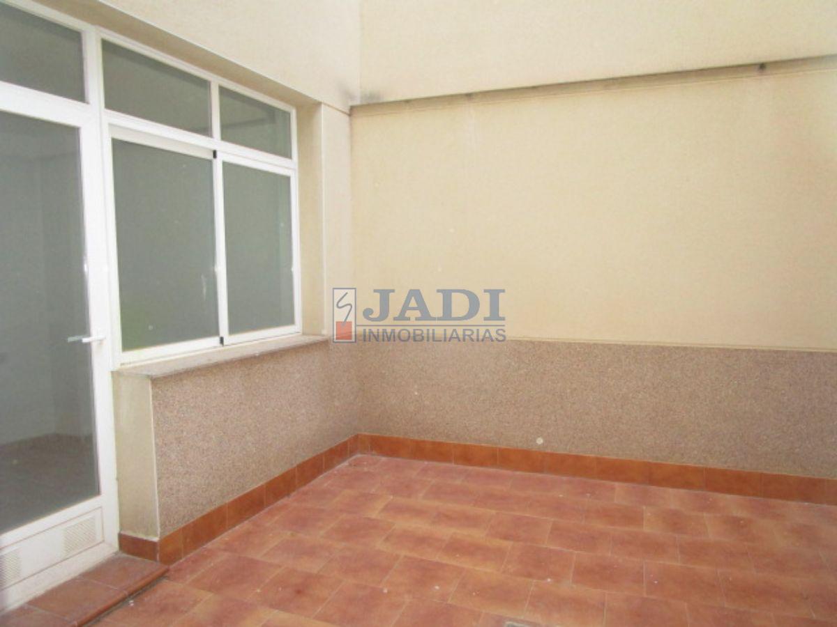 For sale of flat in Valdepeñas