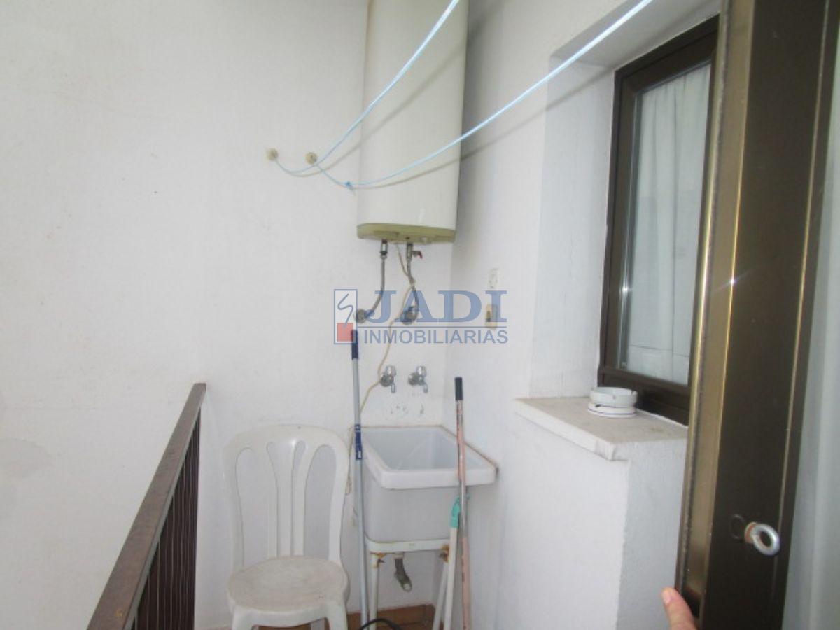 For sale of flat in Valdepeñas
