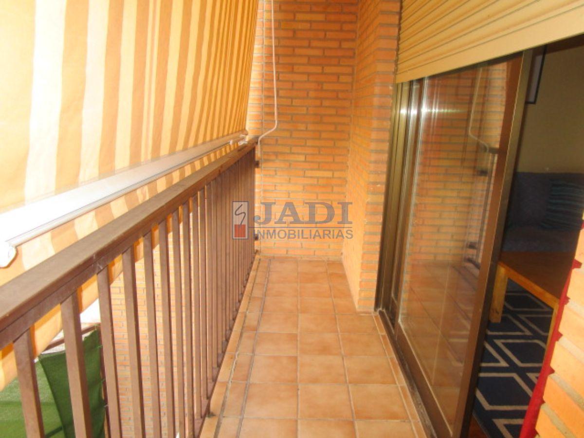For sale of flat in Valdepeñas