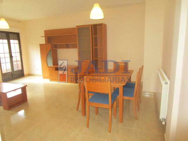 For sale of flat in Valdepeñas