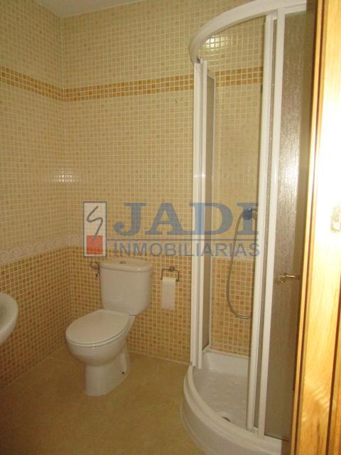 For sale of flat in Valdepeñas