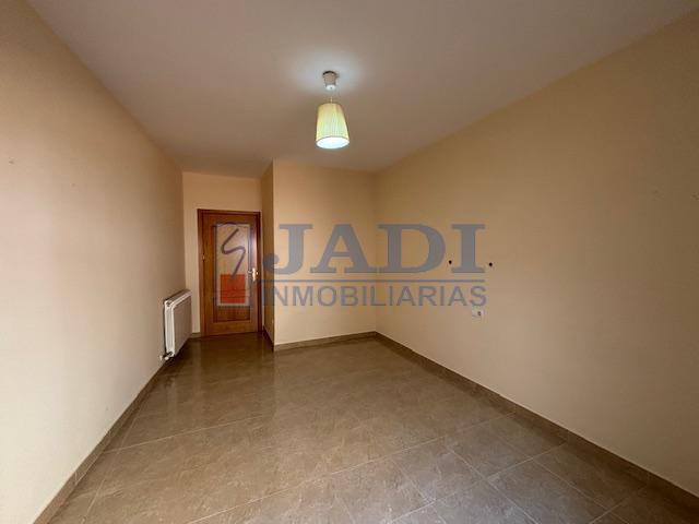 Venta de piso en Valdepeñas