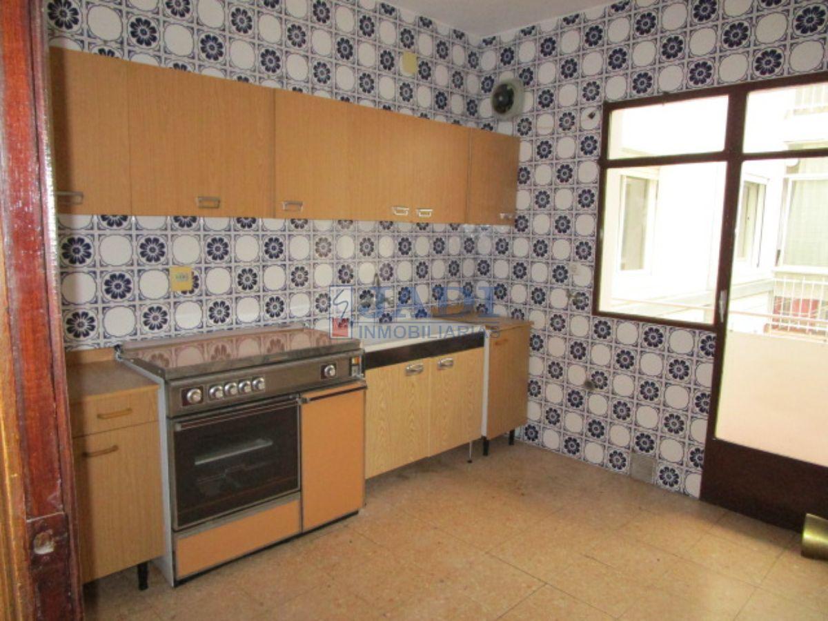 For sale of flat in Valdepeñas