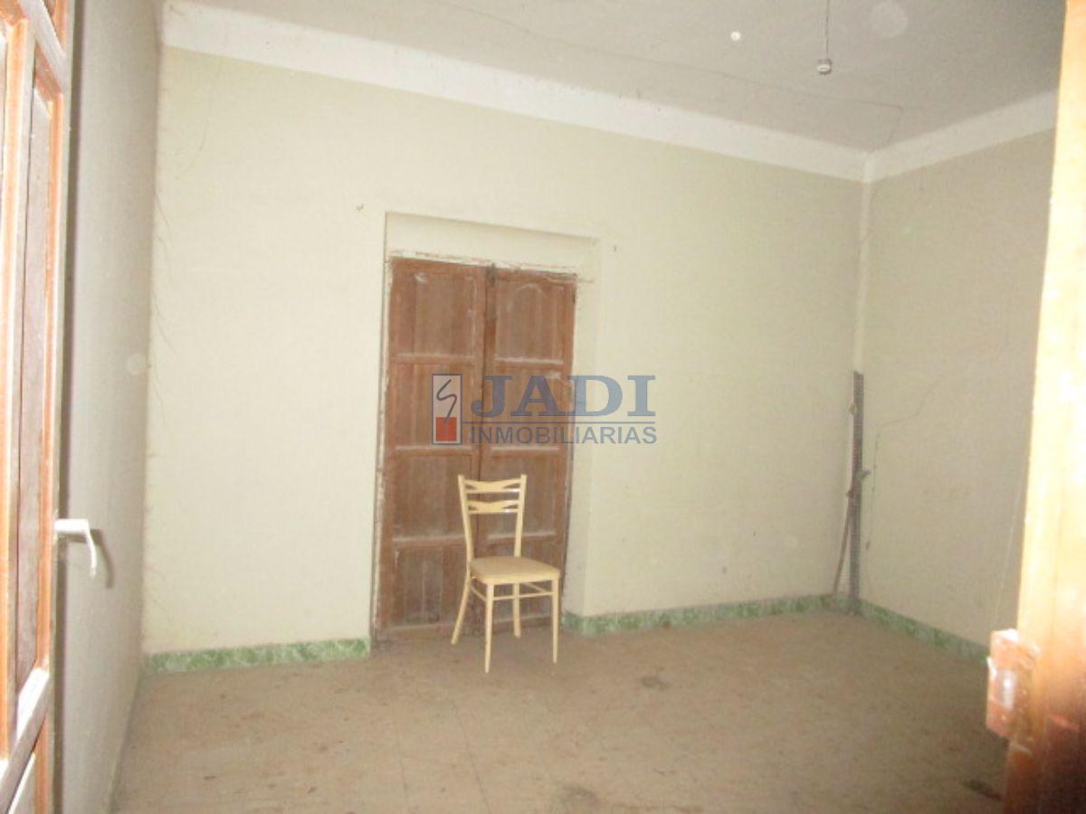 Venta de casa en Valdepeñas
