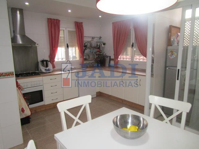 For sale of house in Valdepeñas