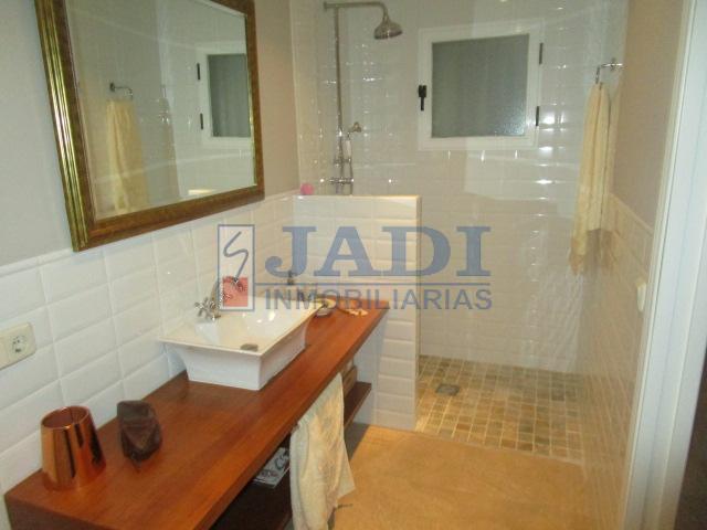 For sale of house in Valdepeñas