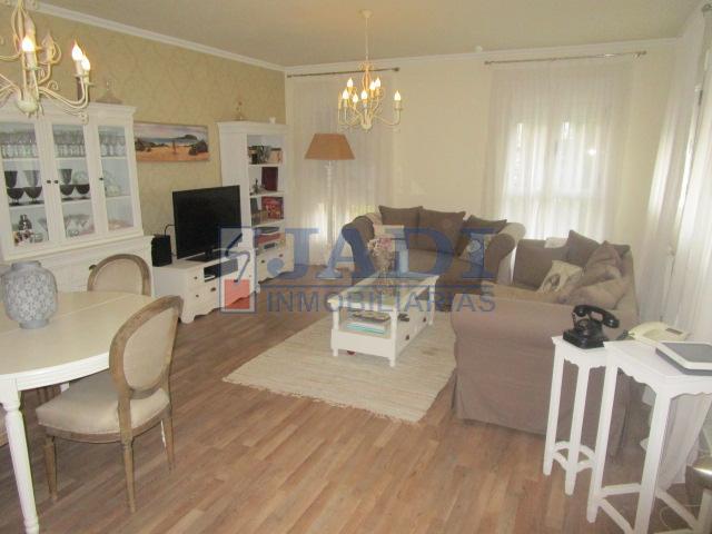 For sale of house in Valdepeñas