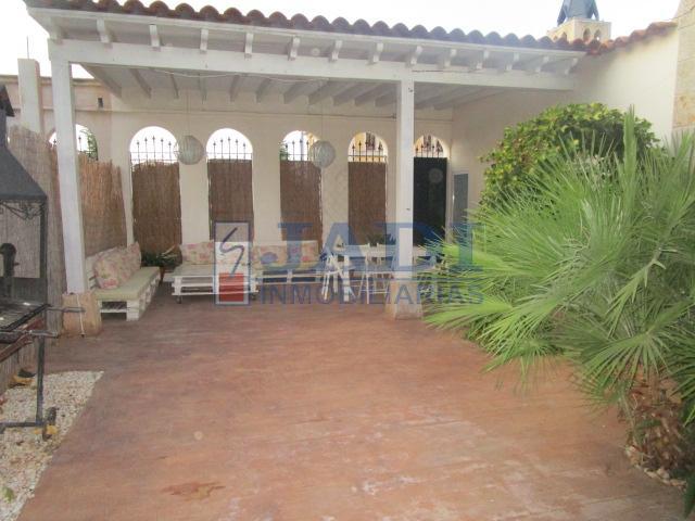 For sale of house in Valdepeñas