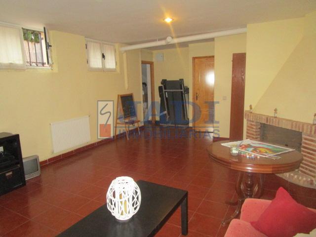 For sale of house in Valdepeñas