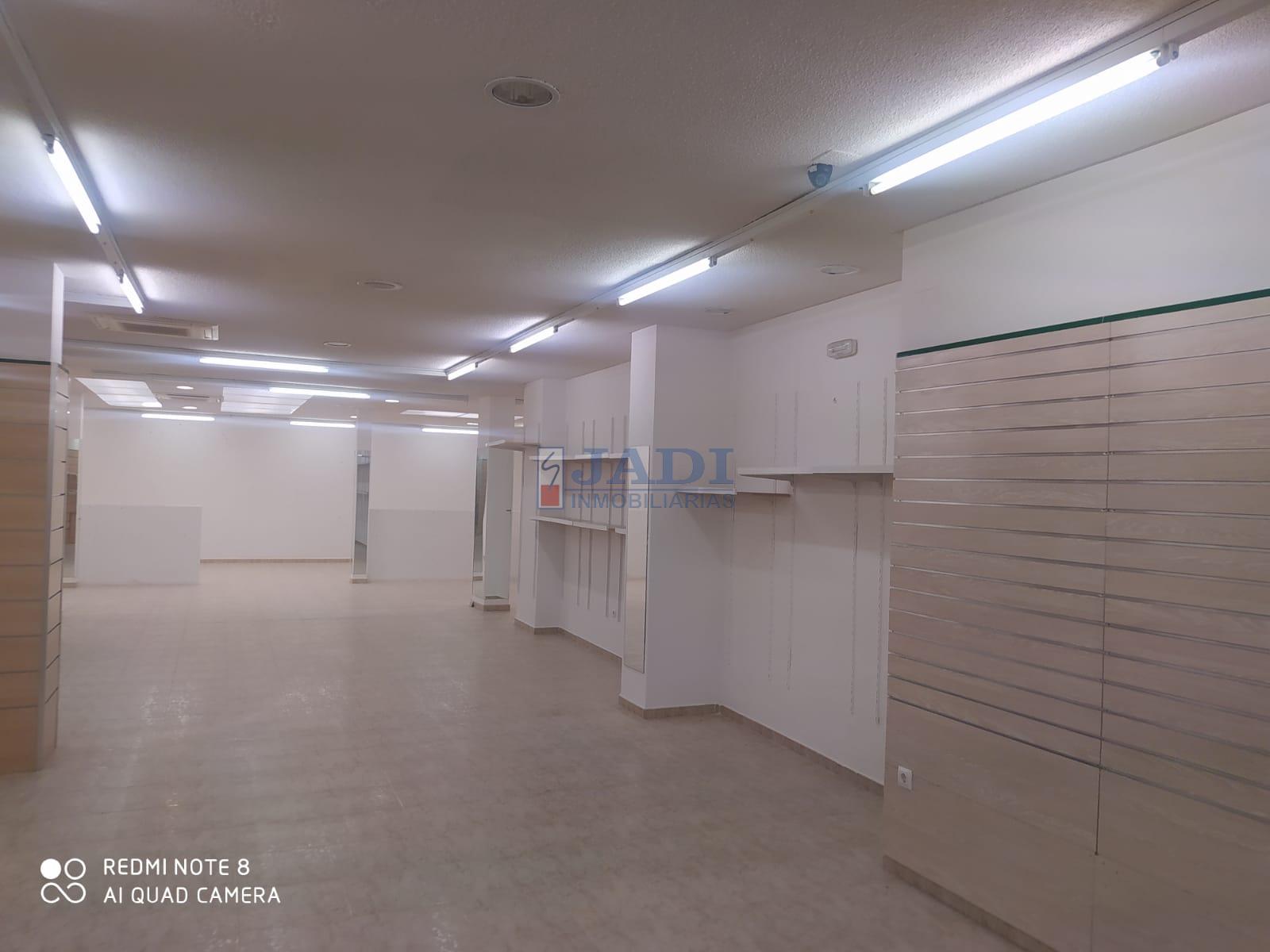 Alquiler de local comercial en Valdepeñas