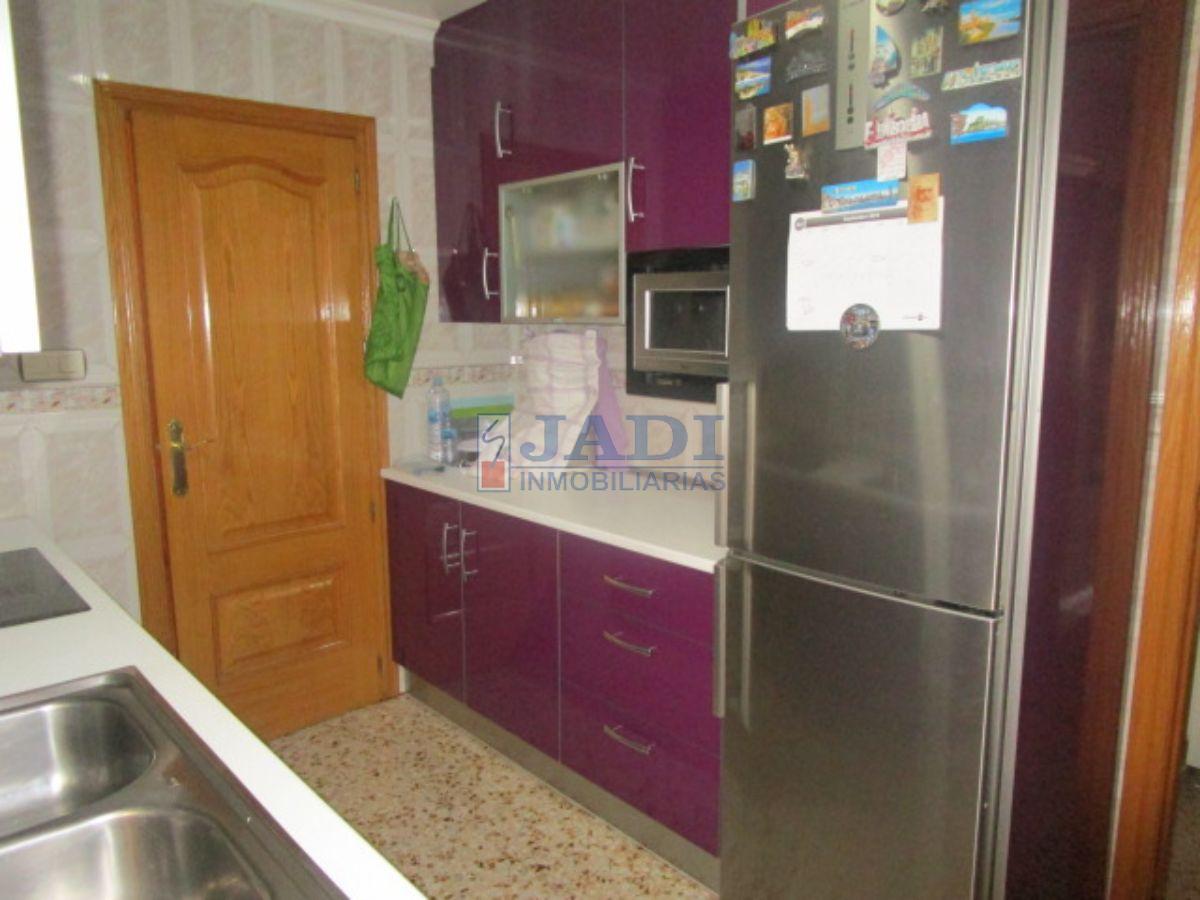 For sale of flat in Valdepeñas