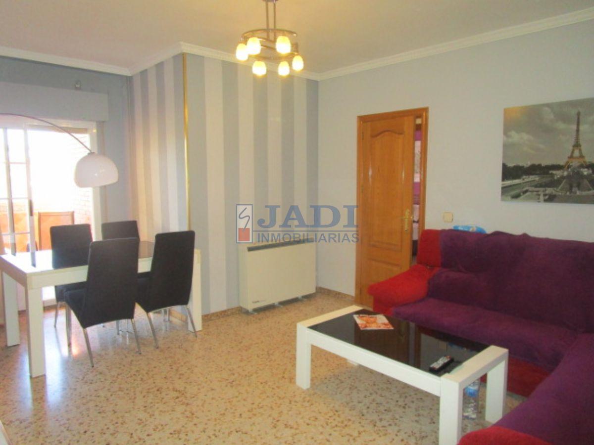 For sale of flat in Valdepeñas