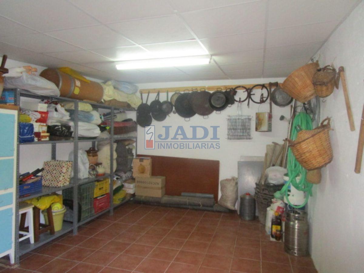 For sale of house in Valdepeñas