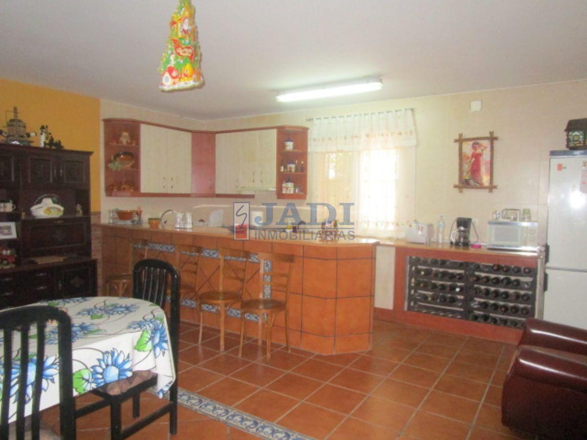 For sale of house in Valdepeñas