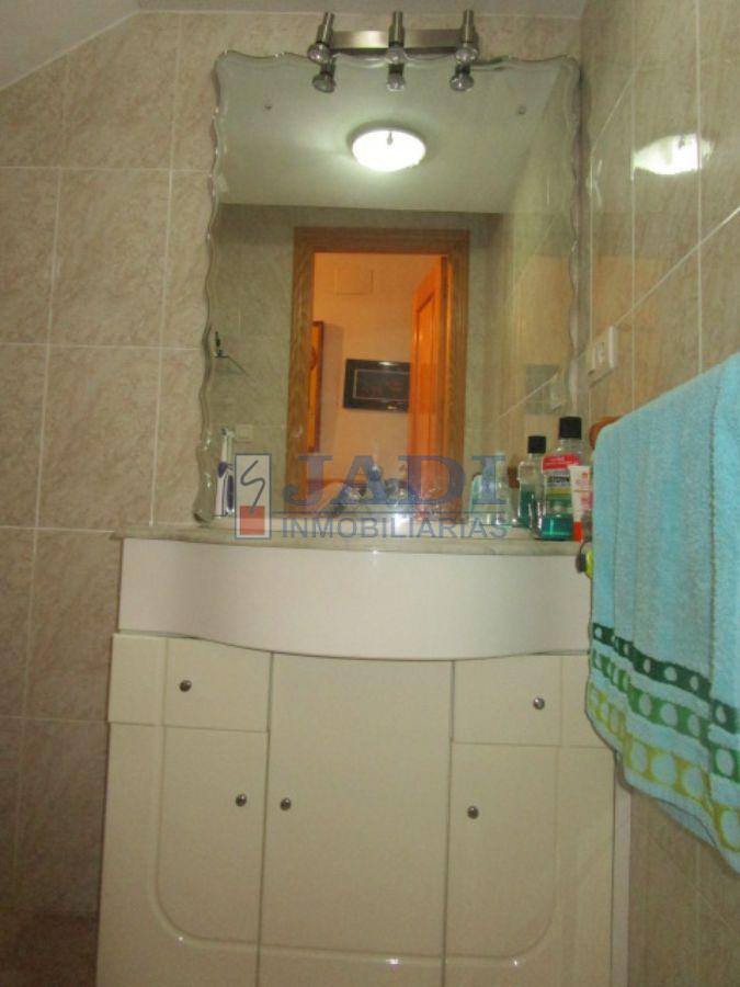 For sale of house in Valdepeñas